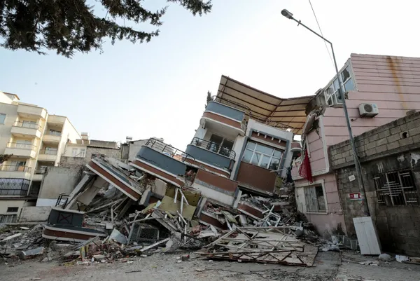 Hiçbir şey eskisi gibi olmayacak! Bilim insanları 7.5 saat afet yönetimini konuştu | İşte bilim insanlarının görüşleri