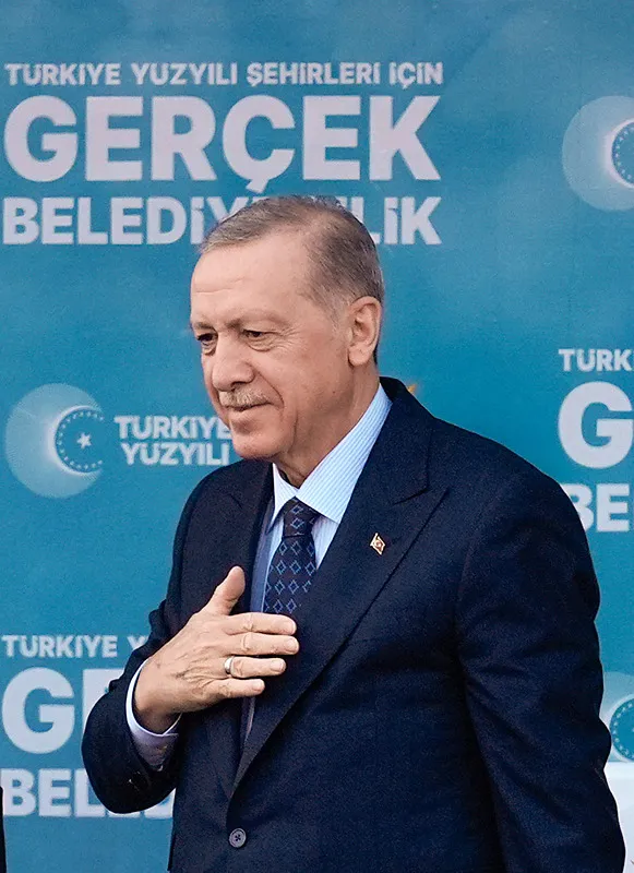 baskan-erdogandan-antalyada-muhalefete-elestiri-butun-sermayeleri-yalan-1709392174074.jpg Başkan Erdoğan'dan Antalya'da muhalefete eleştiri: Bütün sermayeleri yalan... - 3
