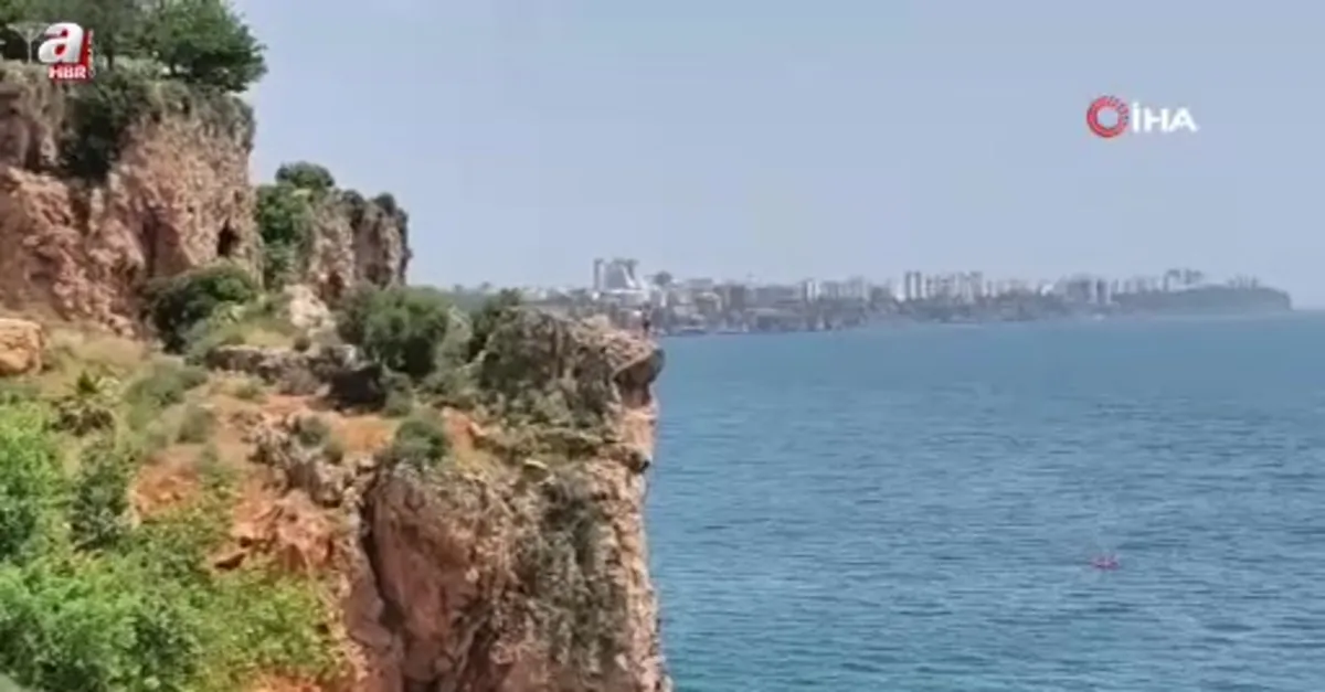 30 metrelik falezlerden ölümüne atlayış