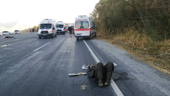 Son dakika: Van'da feci kaza! Ölü ve yaralılar var... - 6