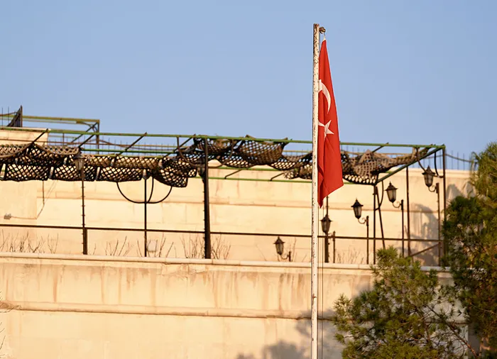 Şam’da 12 yıl sonra tarihi an! Türk bayrağı yeniden dalgalanıyor