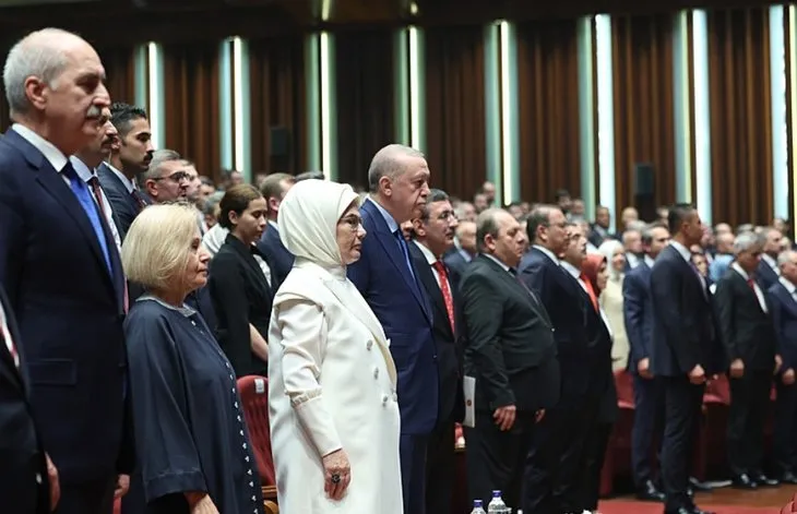 Milletin kutlu zaferi ’En Uzun Gece’ destanının ilk temsili Başkan Erdoğan’ın katılımıyla gerçekleşti