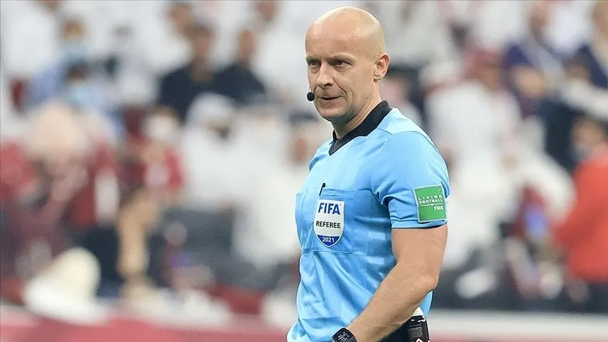 anfieldda-zorlu-gece-cimbom-tur-icin-sahada-iste-muhtemel-11ler-1773829801579.jpeg Polonya Futbol Federasyonu'ndan hakem Szymon Marciniak (AA)