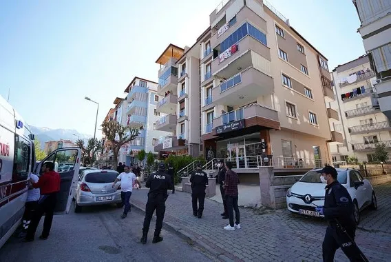 Denizli’de gürültü yaptığı için şikayet ettiği üst komşusu tarafından bıçaklandı - 3