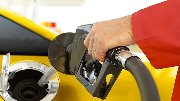 40 TL’nin Altına Düştü: Bezin ve Motorine Beklenen İndirim Geldi! Güncel Motorin Dizel, Benzin ve LPG Ne Kadar?