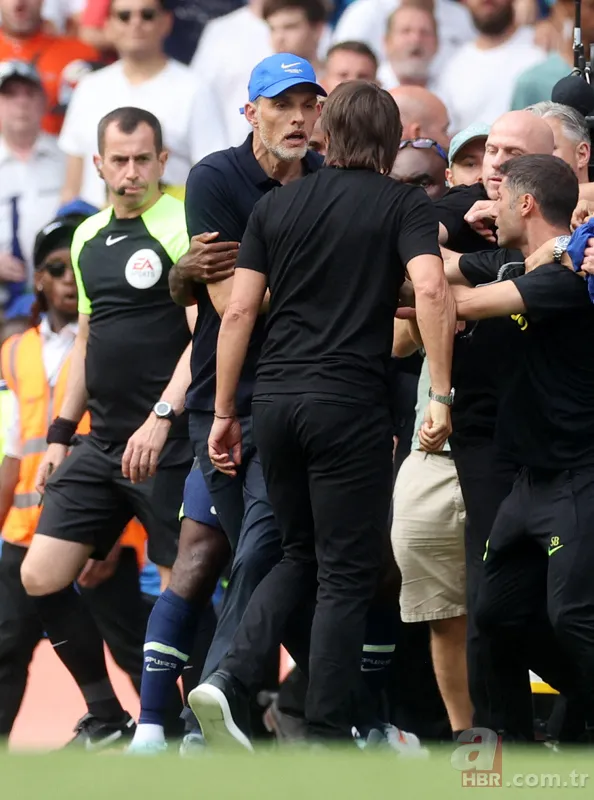 Futbol sahalarında ender rastlanan bir olay: Ünlü teknik direktörler birbirine girdi 25