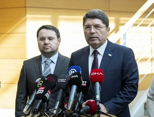 Adalet Bakanı Yılmaz Tunç’tan yüzde 50+1 tartışması konusunda açıklama: Reform ihtiyacı varsa uygulanır | A Haber canlı yayınında değerlendirildi