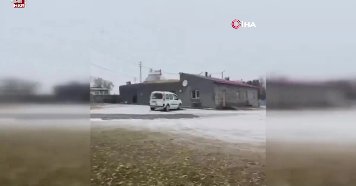 Kars’ta yüksek kesimlere kar yağdı