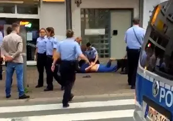 Almanya'da bir Türk'e polis köpeği ile şiddet