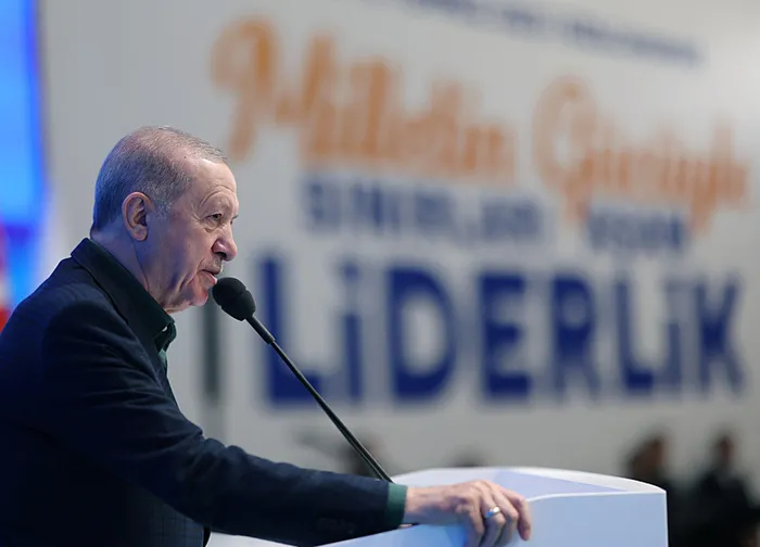 baskan-erdogandan-tarihi-terorsuz-turkiye-aciklamasi-tarihte-yeni-bir-sayfa-acildi-1752311379306.jpeg Başkan Recep Tayyip Erdoğan (AA)