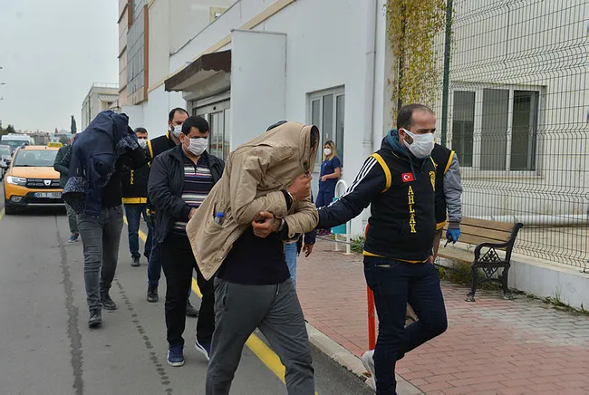 Adana’daki fuhuş operasyonunda flaş gelişmeler! Tehdit edip ifadeyi geri çektirmeye çalıştılar - 5