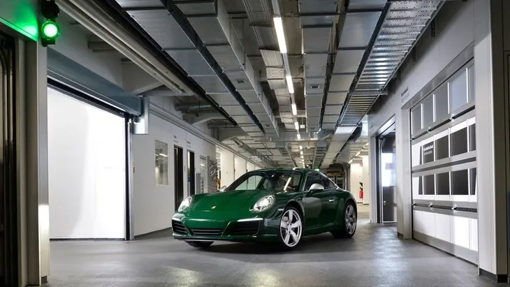 Bir milyonuncu Porsche 911 banttan indi