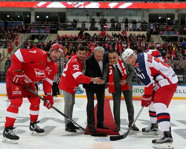 THY, Spartak Moskova - Soçi karşılaşmasında buz pistine logosunu kazıttırdı
