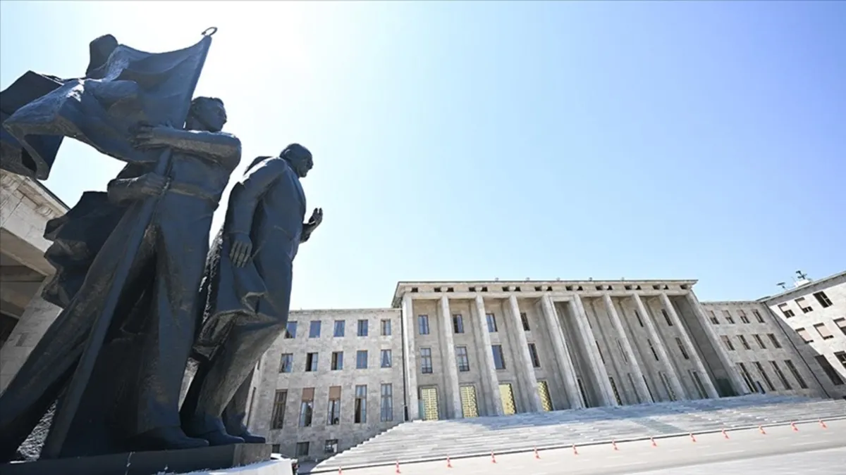 Otomobil vaadiyle meclis danışmanlarına tuzak! Dolandırıcı çeteden 100 milyonluk vurgun