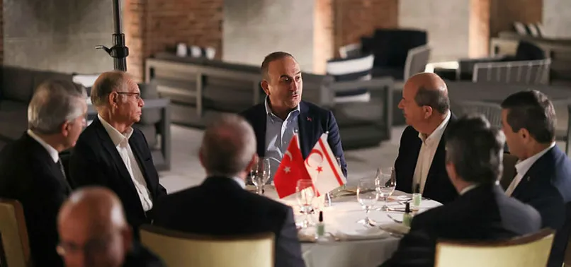 Dışişleri Bakanı Mevlüt Çavuşoğlu New York'ta! KKTC Cumhurbaşkanı ve Dışişleri Bakanı ile bir araya geldi