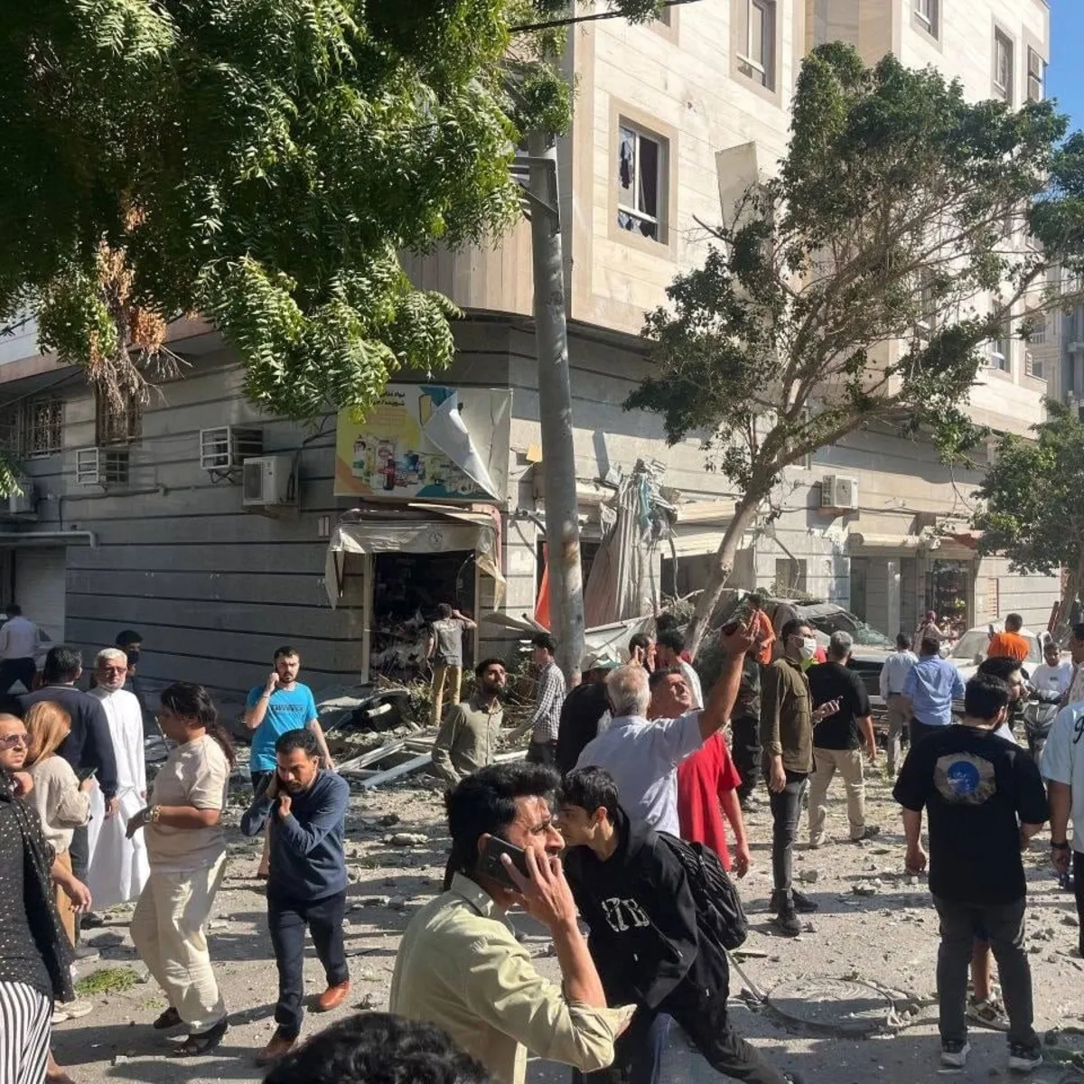 İran Bender Abbas kentinde şiddetli patlama! Ölü ve yaralılar var | Hedef kimdi? Detaylar A Haber'de
