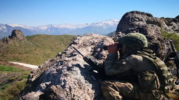 Son dakika: Irak’ın kuzeyinde teröristlerin yuvalandığı alanlara harekat başladı