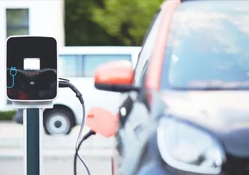 Elektrikli otomobil ithalatında ilave gümrük vergisi yüzde 20 arttı