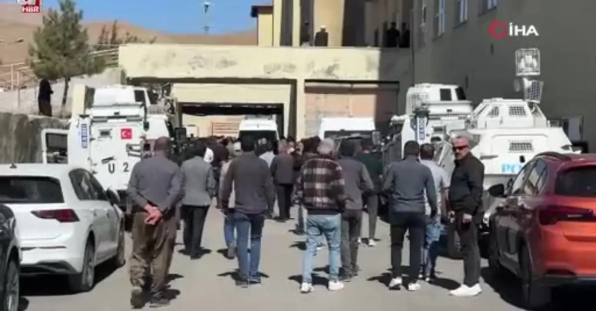 Yüksekova'da bıçaklı saldırı