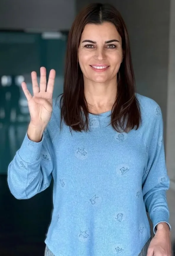 4-kemo-bitti-ece-vahapoglu-son-durumunu-acikladi-1764923339700.jpg Kaynak: Instagram