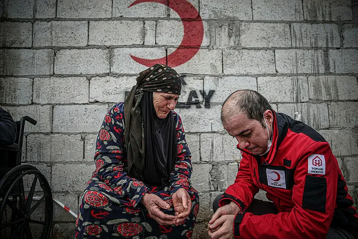 Türk Kızılay’dan İdlib’te çadırda yaşayan Suriyelilere briket ev | Başkan Erdoğan’ın talimatı yerine getirildi