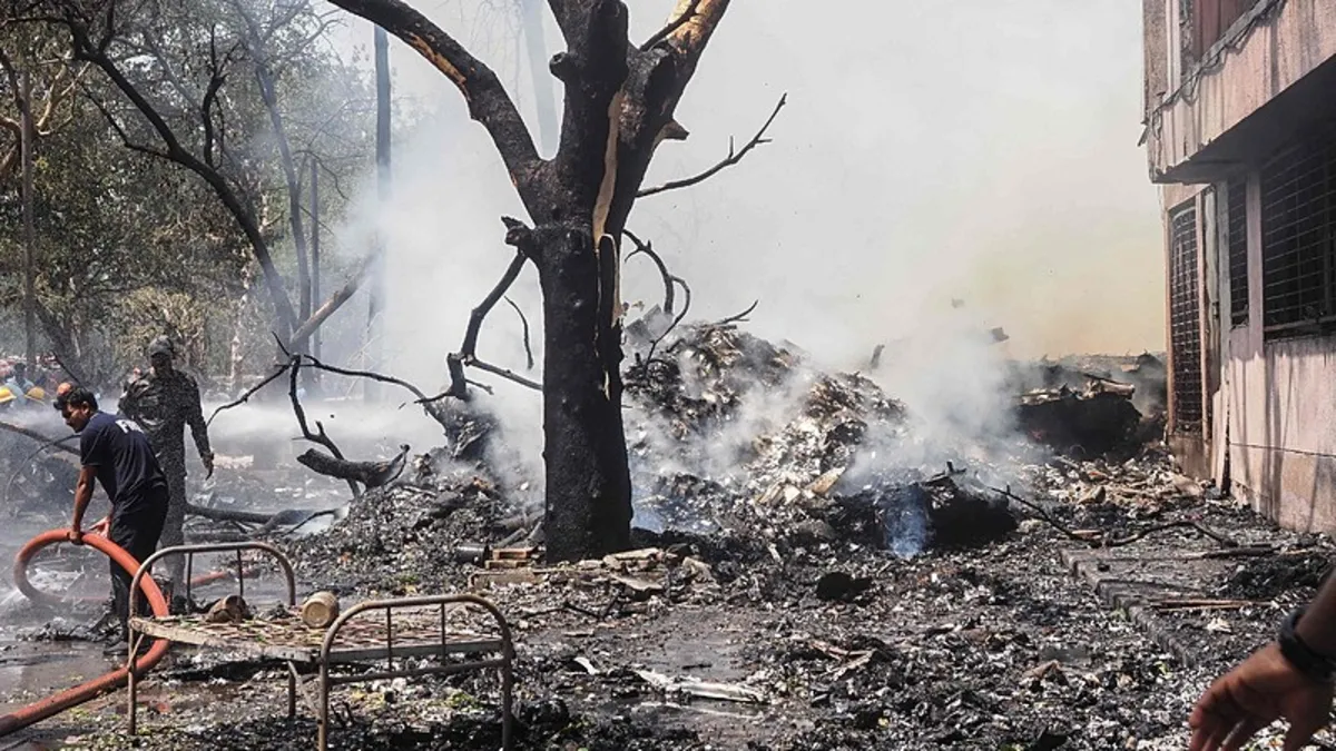 Hindistan'daki uçak kazası sonrası Boeing'in hisseleri düşüşte!