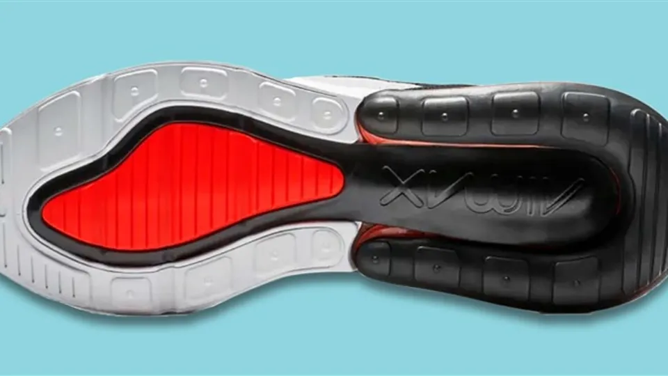 Nike yeni ayakkabının altına Allah yazdı