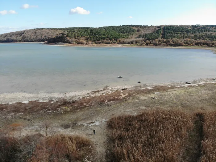 İstanbul’un önemli su kaynağı Terkos’ta korkutan görüntü! Havadan drone kamerası ile ölçüldü - 3
