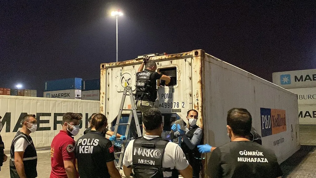 Mersin Limanı'nda uyuşturucu operasyonu! 298 kilo kokain ele geçirildi