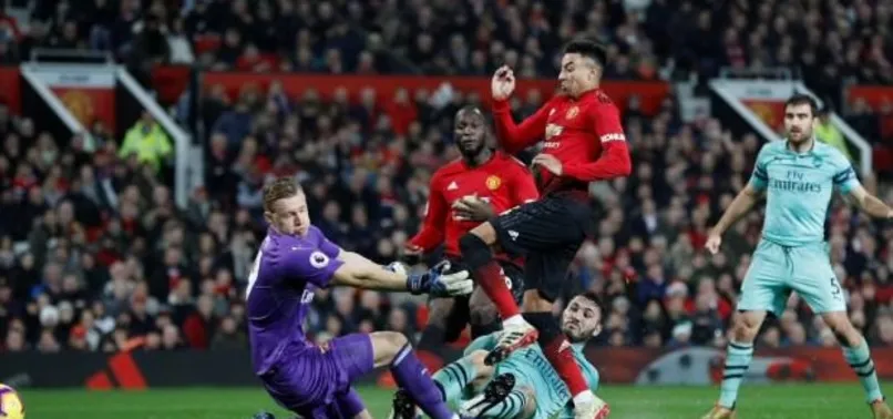 Gol düellosunda Arsenal'i ManU da yıkamadı