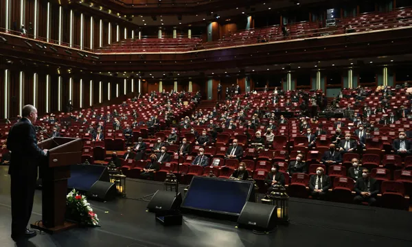 baskan-recep-tayyip-erdogandan-turkce-vurgusu-vatani-once-dil-sonra-ordu-bekler-1613492167288.jpg Başkan Recep Tayyip Erdoğan'dan Türkçe vurgusu: "Vatanı önce dil sonra ordu bekler" - 4