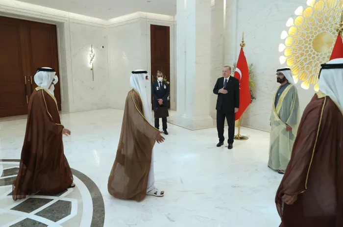 Son dakika: Başkan Erdoğan’dan BAE’de kritik görüşme! Dubai Emiri Al Maktum ile bir araya geldi