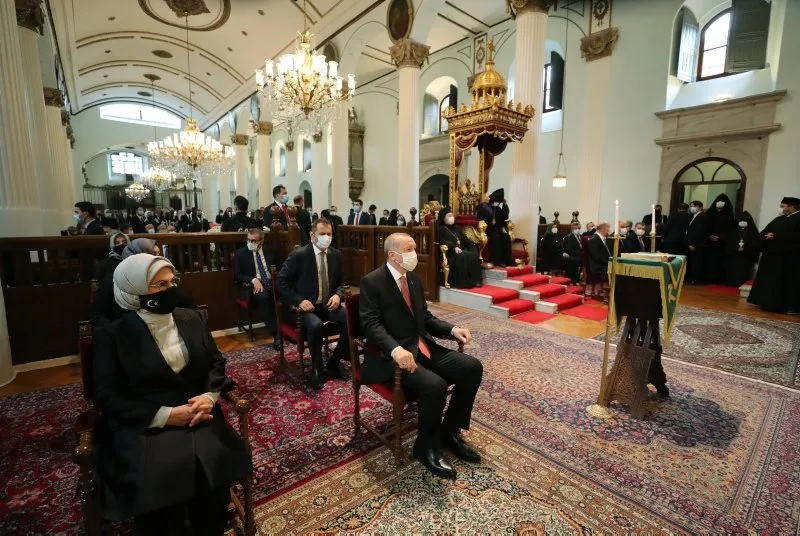 Baskan Erdogan Ak Parti Istanbul Milletvekili Markar Esayan In Cenaze Torenine Katildi