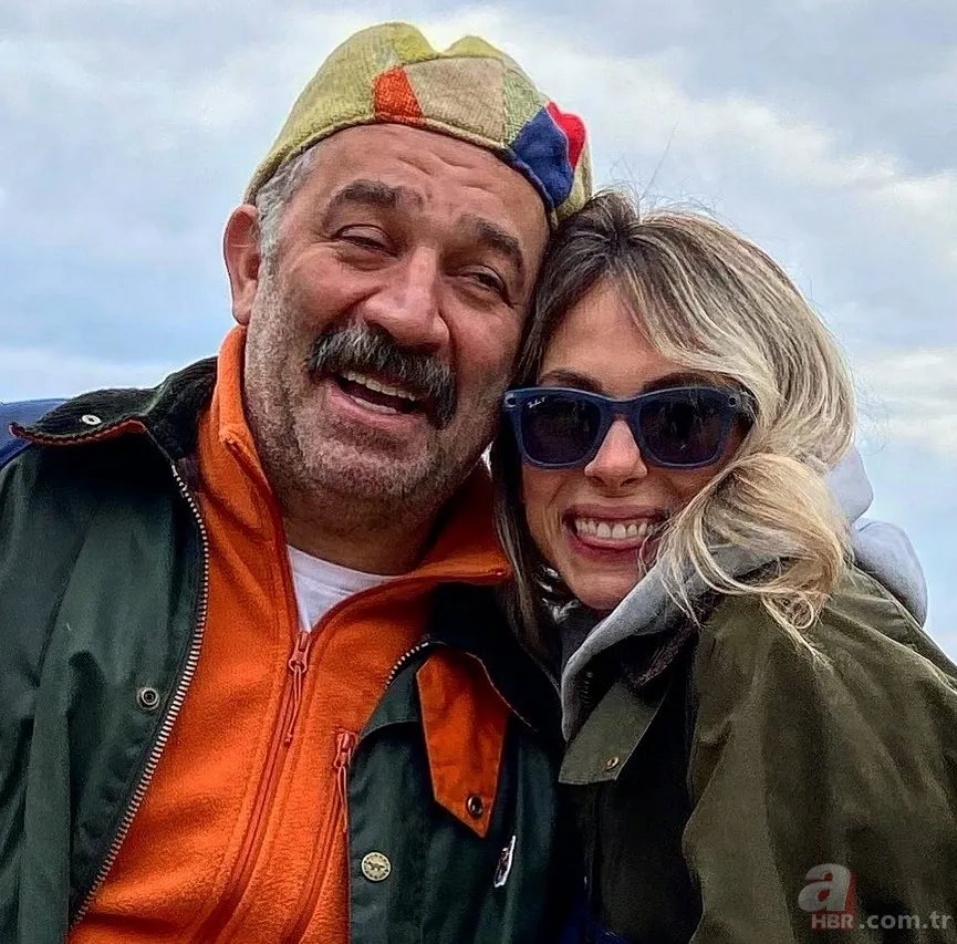 Şevket Çoruh'un esmer güzeli kızı annesinin kopyasıymış! Eski eşi kendisi gibi oyuncu... 2