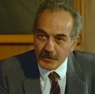 Fikret gitmiş!.. Fikret Hakan!.. Dağ!.. Dost!..