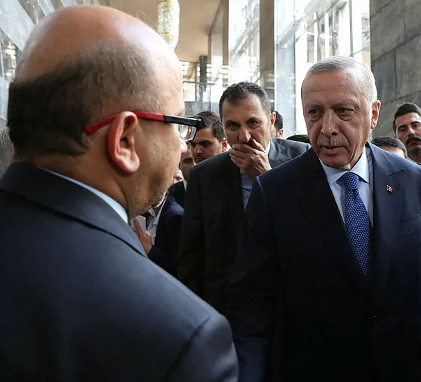 Sabah Gazetesi Yazarı Okan Müderrisoğlu kaleme aldı: Erdoğan siyaset okulu | Yerel seçimler için 81 il tam saha seferberlik…