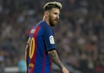 Messi'nin heykeline saldırı