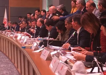 CHP'lilerden Anayasa Komisyonu'nda DHKP-C​ sloganı
