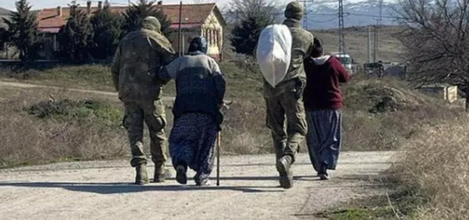 Mehmetçik deprem bölgesinde millet için seferber oldu! Devlet millet el ele