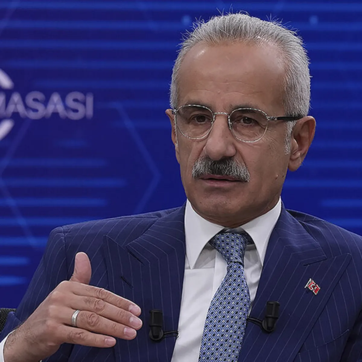 Bakan Uraloğlu açıkladı: Türk sahipli 9 gemi Hürmüz'de