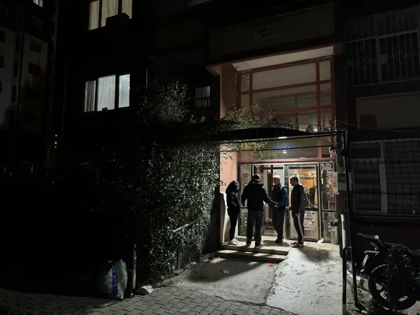 KADES ile yardım istedi evine götüren polisi silahıyla vurdu - 4