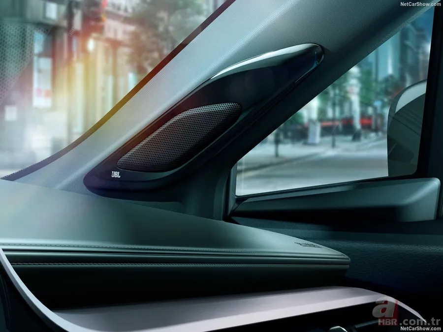 2020 Toyota C-HR yenilendi! Türkiye’de üretilen yeni Toyota C-HR'nin motor ve donanım özellikleri neler? 23