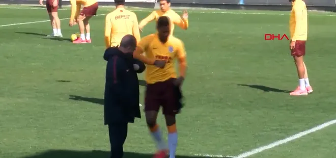 Fatih Terim ve Ryan Donk’tan koronavirüs tokalaşması!