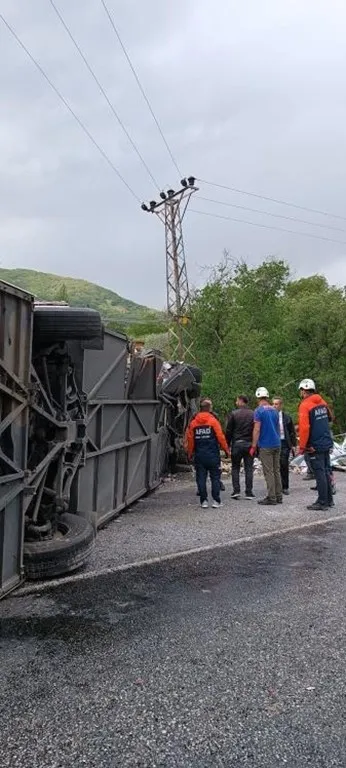 Son dakika | Van-Bitlis kara yolunda feci kaza! Ölü ve yaralılar var - 3