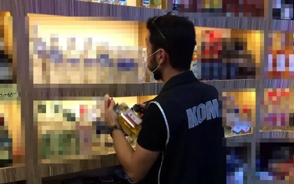 Son dakika: Sahte alkol kabusu sürüyor! Bu kez İstanbul'da genç bir avukat yaşamını yitirdi - 1