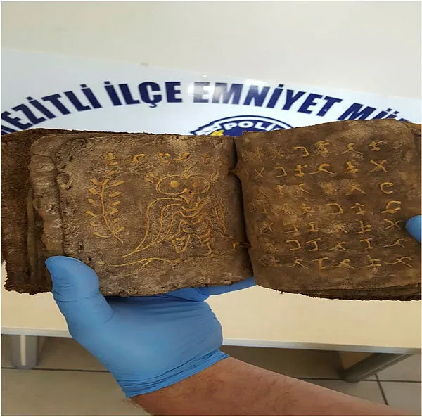 Mersin’de rulo halinde yazıt bulundu