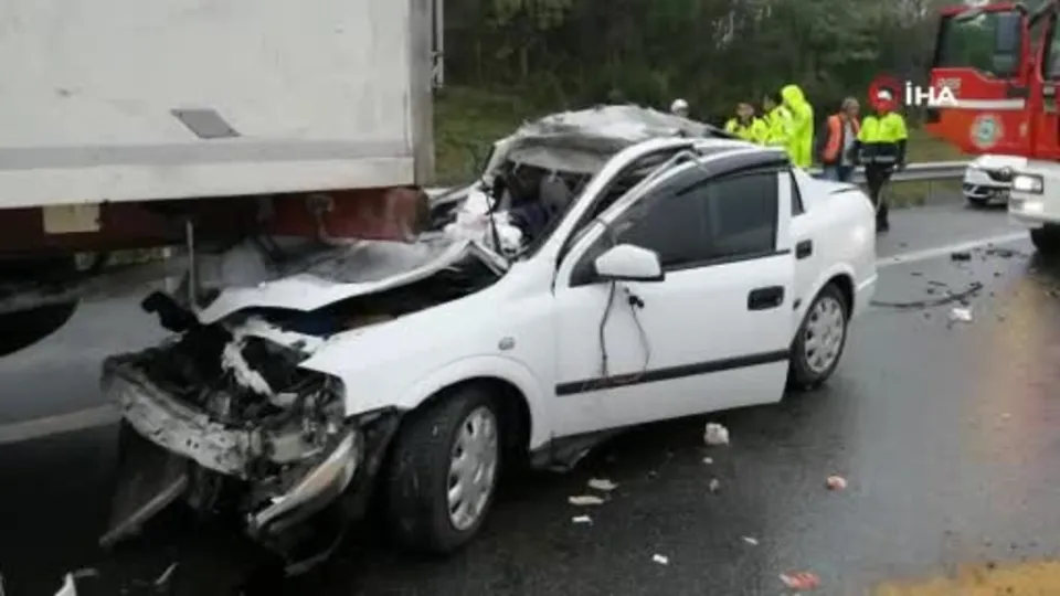 TEM’de 12 araç birbirine girdi: 3 yaralı