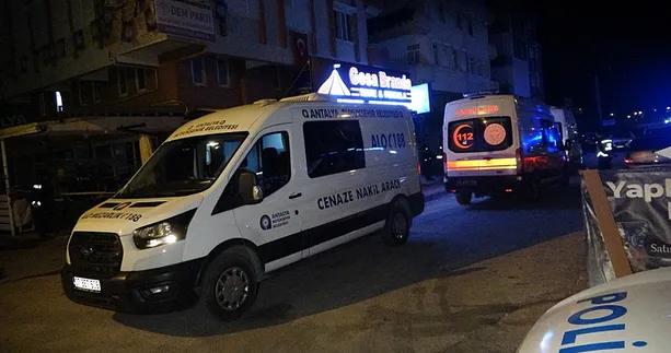 Tekelde kanlı gece! Dükkan sahibi iki kişiyi öldürdü