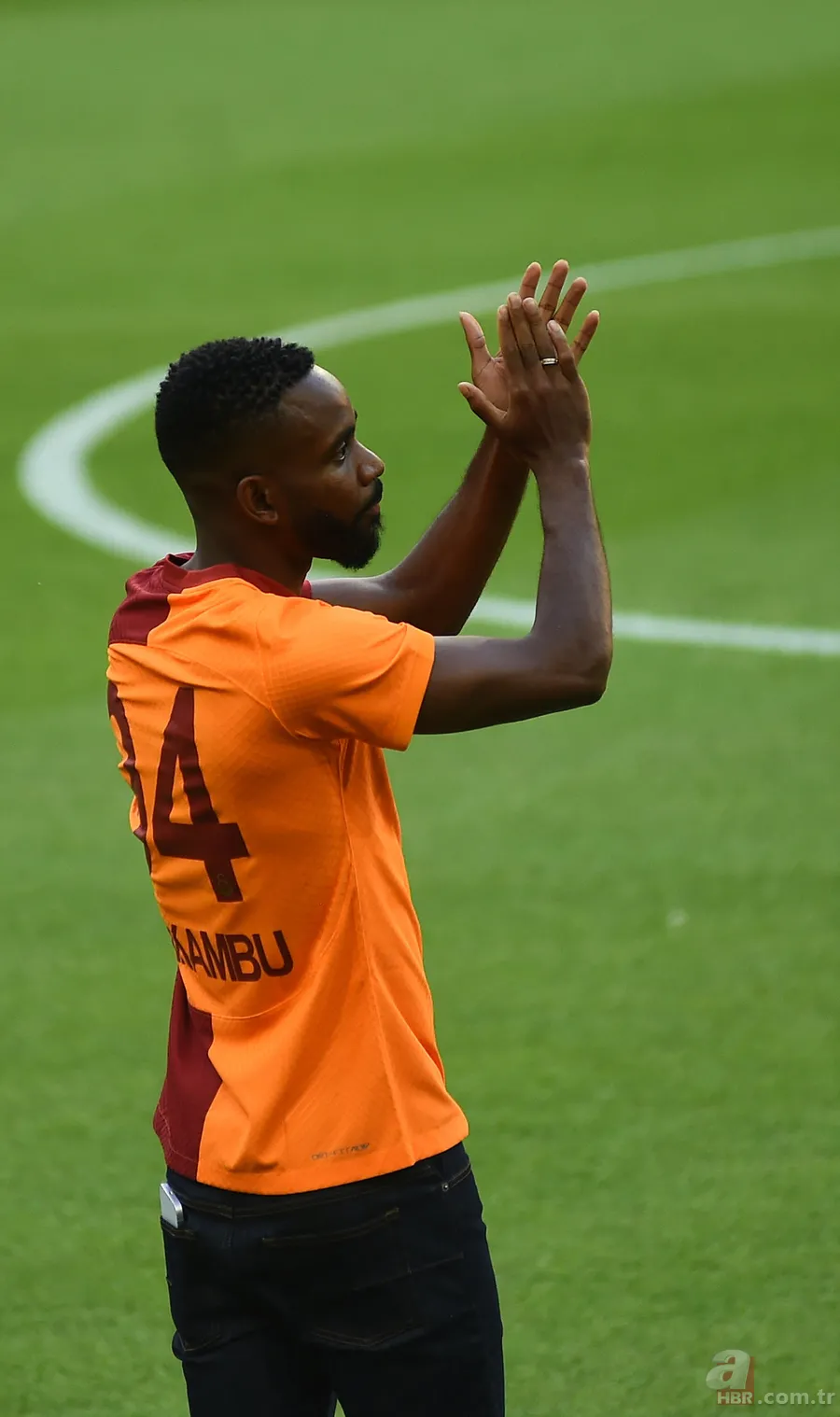 Galatasaray'da Boey sonrası bir ayrılık daha! Yeni takımı belli oldu 13