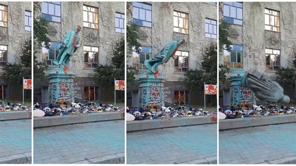 SON DAKİKA | 215 çocuğun cesedi Kanada’yı karıştırdı! Egerton Ryerson’ın heykeli böyle yıkıldı